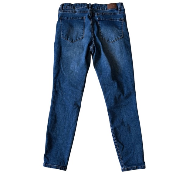 Tahari Kelly Dark Wash Rayon Denim Mid Rise Skinny Jeans 6/28 - Picture 2 of 6